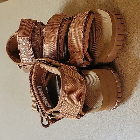 SANDALS - Picture 8 of 10